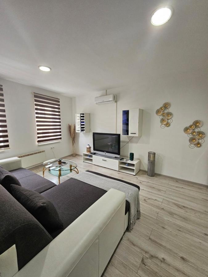 Apartment Aria Vinkovci Eksteriør billede